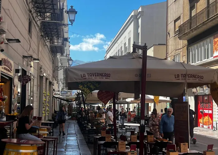 Maqueda Vibes * Palermo